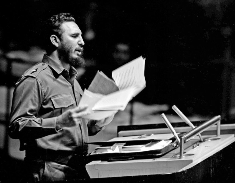 Fidel Castro at UN podium