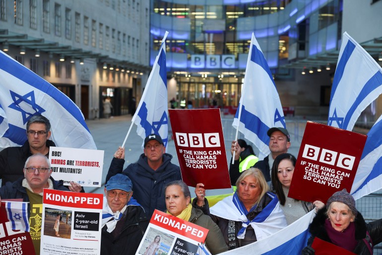 Pro-Israeli demonstrators gather outside the headquarters of the BBC to protest about the corporation's coverage of the ongoing conflict between Israel and Hamas, in London, Britain, October 16, 2023. REUTERS/Toby Melville