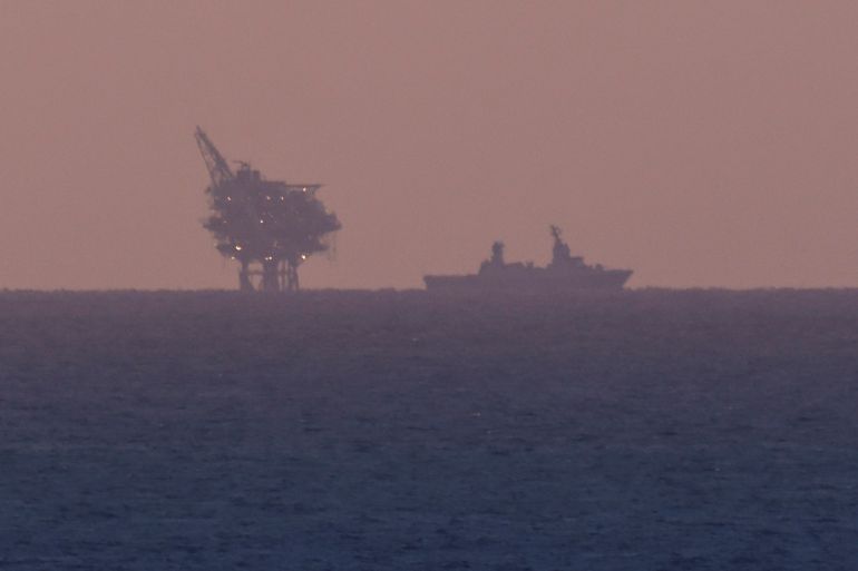 An Israeli gas platform is seen as an Israeli Navy vessel patrols in the Mediterranean off the coast of Ashkelon, Israel November 14, 2023 REUTERS/Amir Cohen
