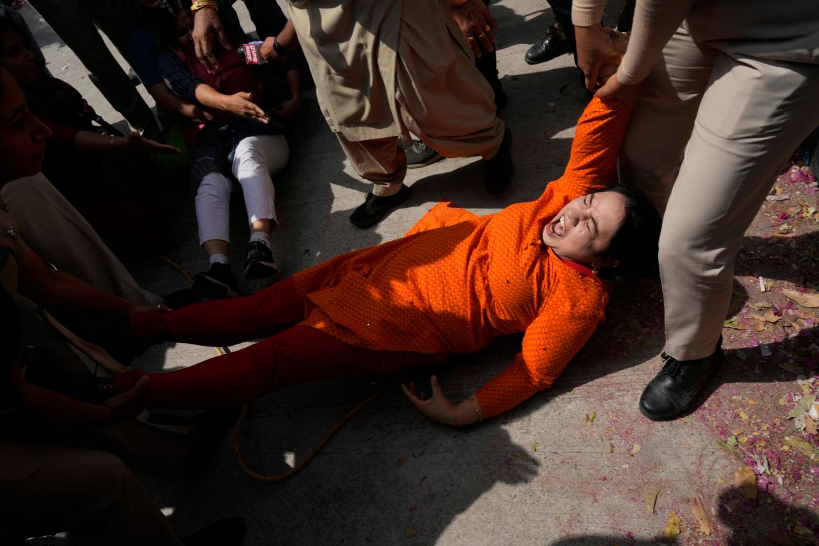Indian police detain opposition protesters in New Delhi