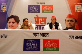 BSP chief Mayawati, left, and SP&#039;s Akhilesh Yadav during a joint news conference in 2019 [File: Pawan Kumar/Reuters]